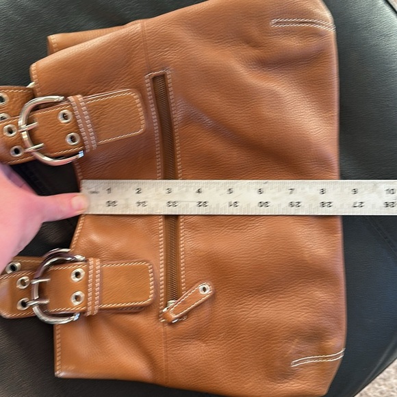 Tignanello Supple Brown 100% Leather Tote Bag with Interior Compartments - Picture 9 of 9